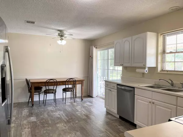 1805 Oaklawn Drive, Mena, AR 71953