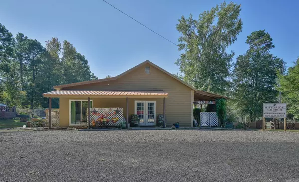 446 Polk Rd 32, Cove, AR 71937-0000