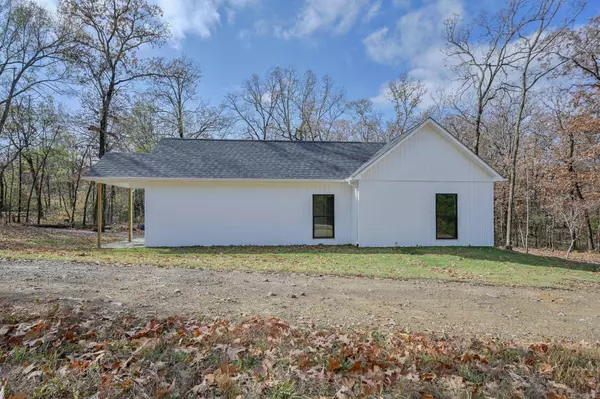 104 Polk Road 298, Mena, AR 71953