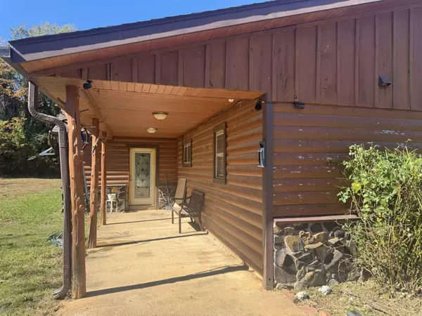 116 Hendricks Lane, Cove, AR 71937