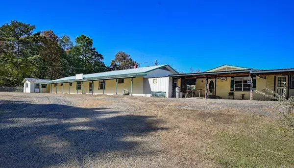 2915 Hwy 88 E, Mena, AR 71953