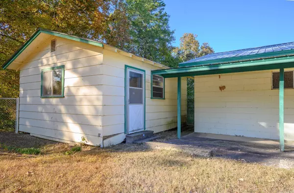 2915 Hwy 88 E, Mena, AR 71953