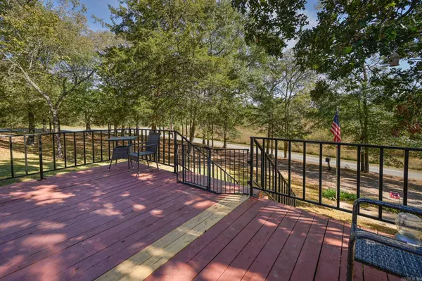 108 S Tilley Road, Hatfield, AR 71945