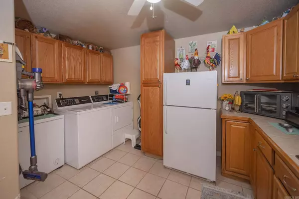 4166 8 West Highway, Mena, AR 71953-0000