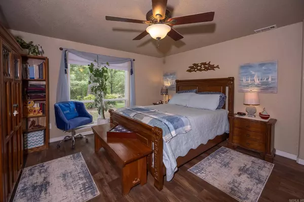 4166 8 West Highway, Mena, AR 71953-0000