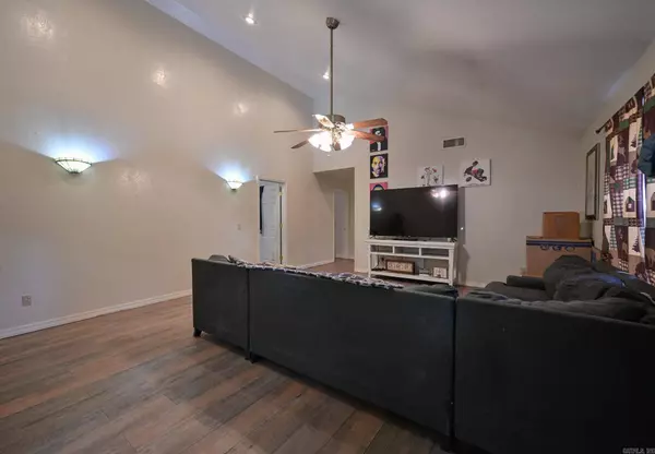 211 Simolin Lane, Mena, AR 71953