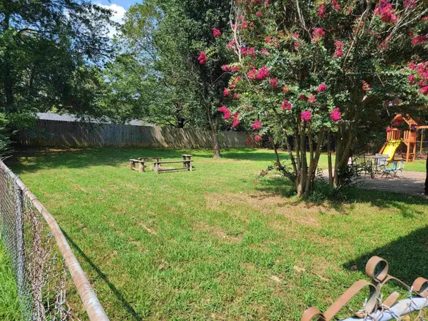 1209 Cole Ave, Mena, AR 71953