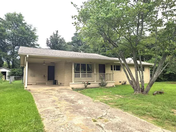 1209 Cole Ave, Mena, AR 71953