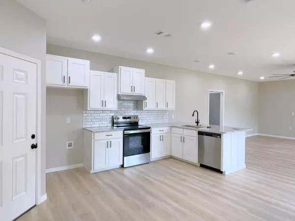 104 Red Oak Drive, Mena, AR 71953