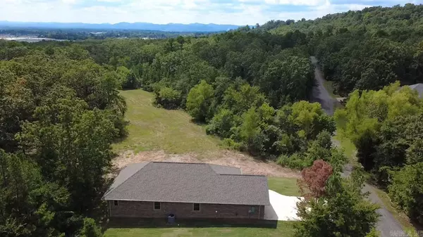 104 Red Oak Drive, Mena, AR 71953