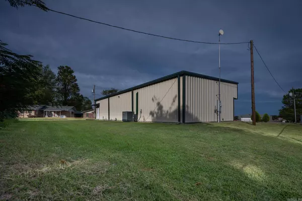 701 S Morrow Street, Mena, AR 71953