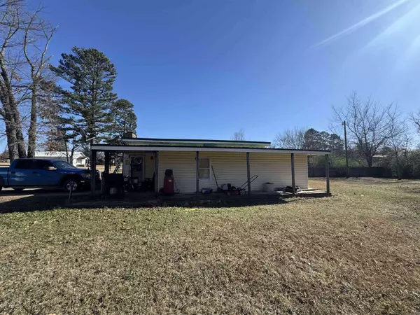 2812 Westmoreland Street, Mena, AR 71953