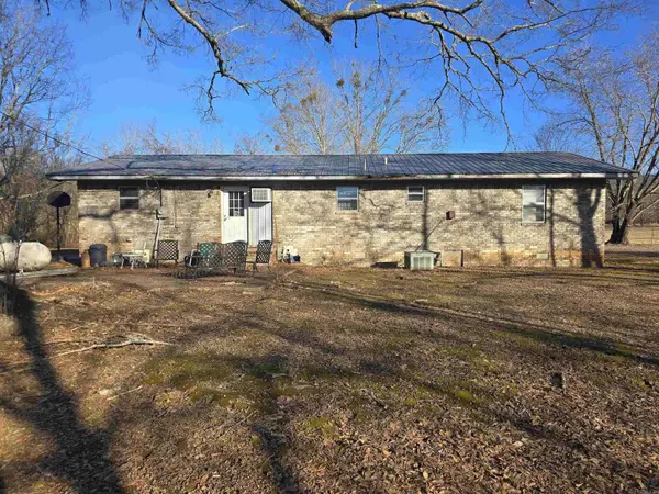 23893 E Hwy 80, Waldron, AR 72958