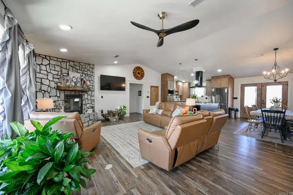 180 Polk Road 17, Cove, AR 71937