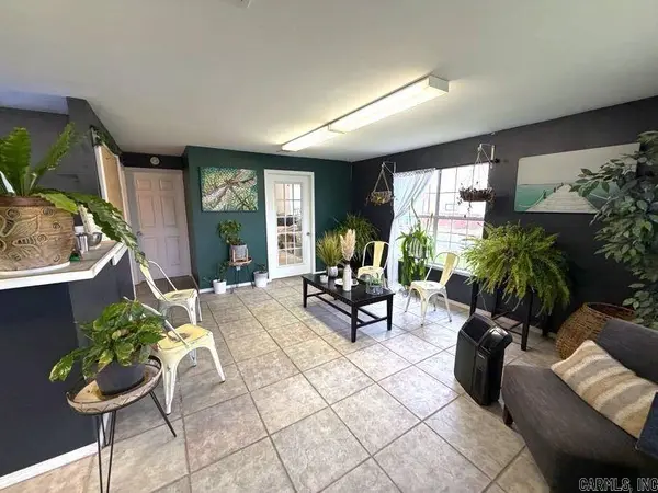 305 Dallas Avenue, Mena, AR 71953-9999