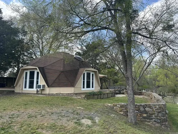 111 Polk Road 89, Mena, AR 71953