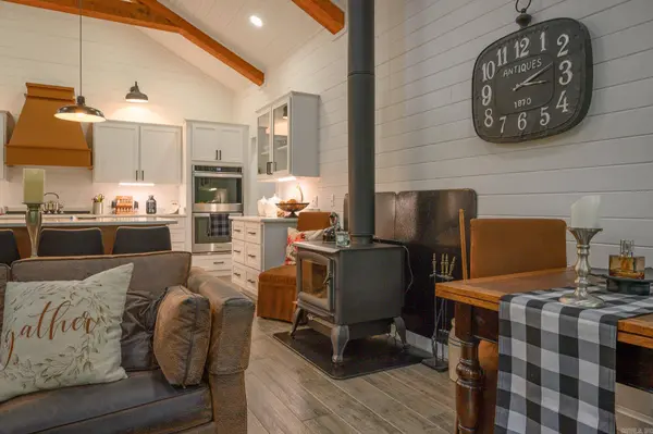 654 Polk Road 42, Mena, AR 71953