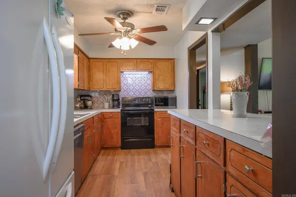 138 Sunrise Lane, Cove, AR 71937