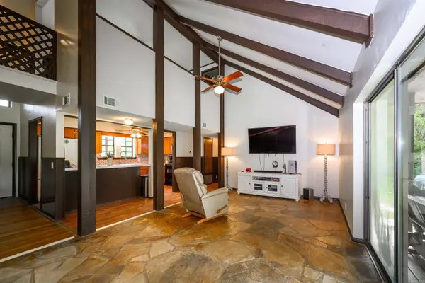 138 Sunrise Lane, Cove, AR 71937