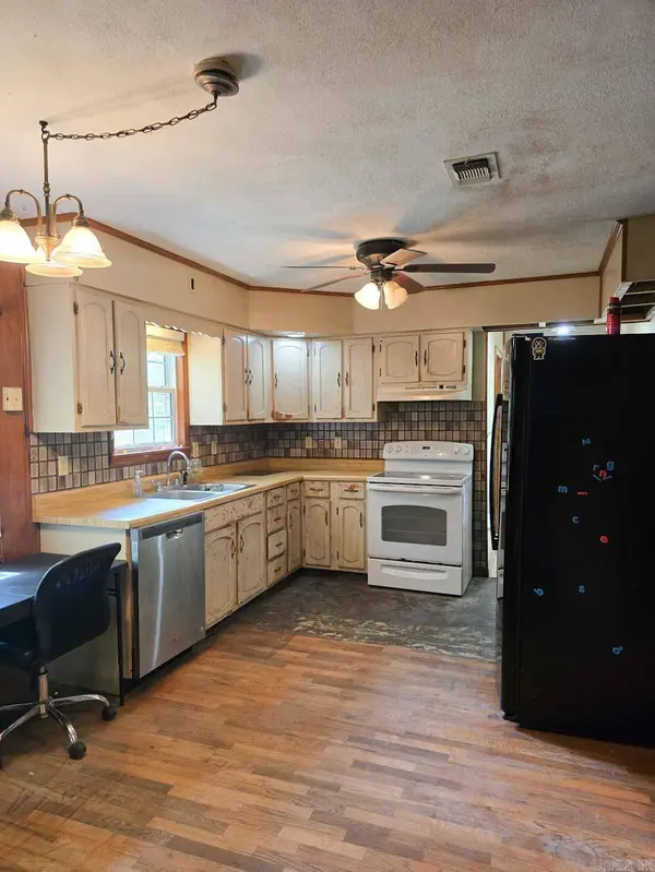 130 Polk Road 30, Hatfield, AR 71945