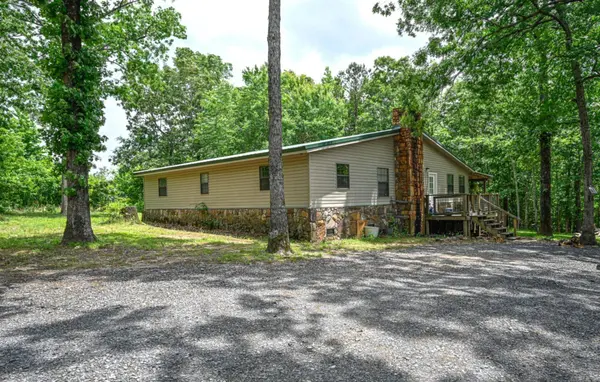 136 Shady Oaks Lane, Mena, AR 71953