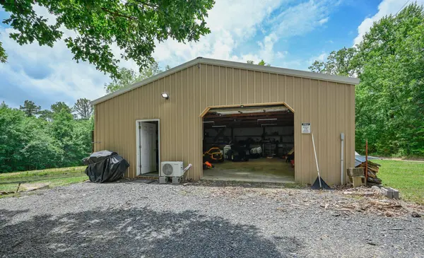 136 Shady Oaks Lane, Mena, AR 71953