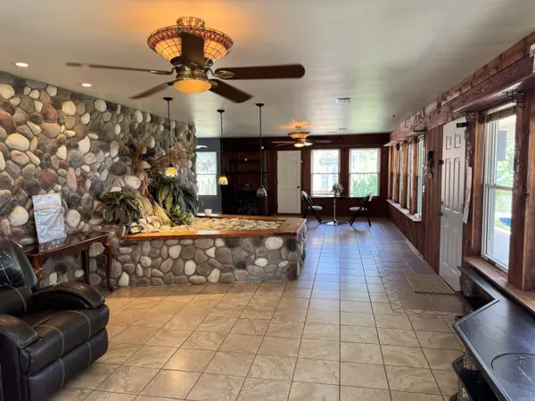 219 Shanendoah Lane, Mena, AR 71953