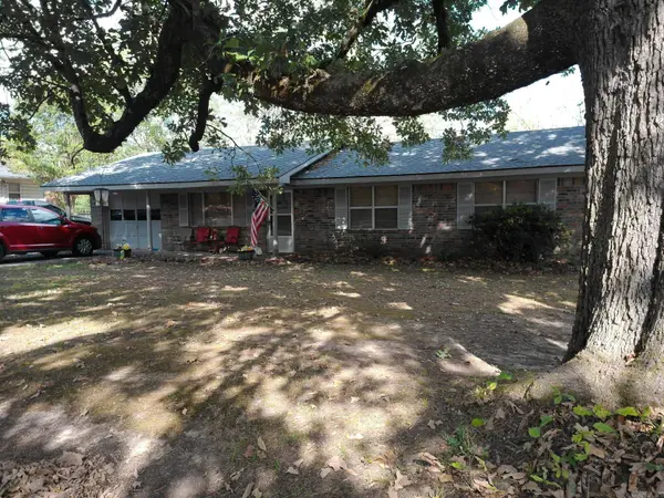 211 N Polk St., Mena, AR 71953