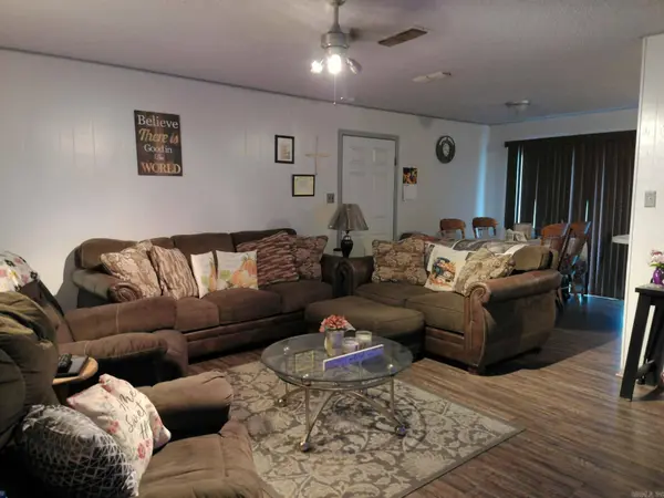 211 N Polk St., Mena, AR 71953