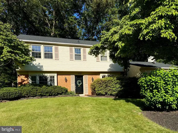 1703 CROFTON PKWY, Crofton, MD 21114