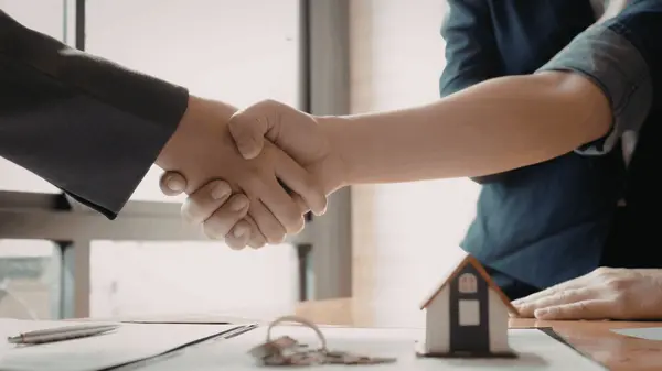 What to Expect at Your First Meeting With a Mansfield Real Estate Agent,Beth Steinke