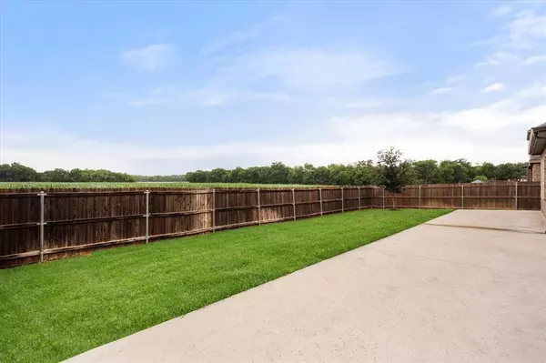 1703 Furrow Lane, Mansfield, TX 76063