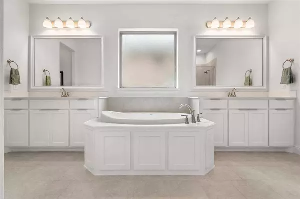 1703 Furrow Lane, Mansfield, TX 76063