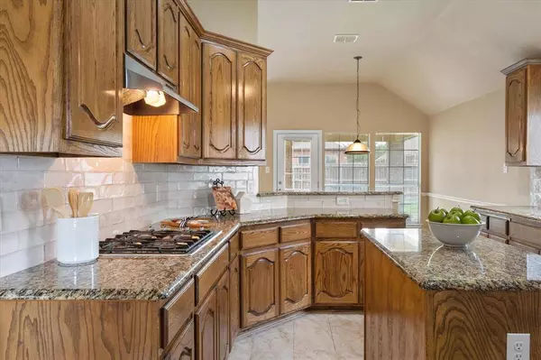 304 Adobe Lilly Court, Mansfield, TX 76063