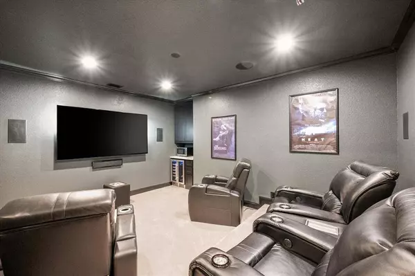 2604 Grand Colonial Street, Grand Prairie, TX 75054