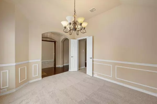 304 Adobe Lilly Court, Mansfield, TX 76063