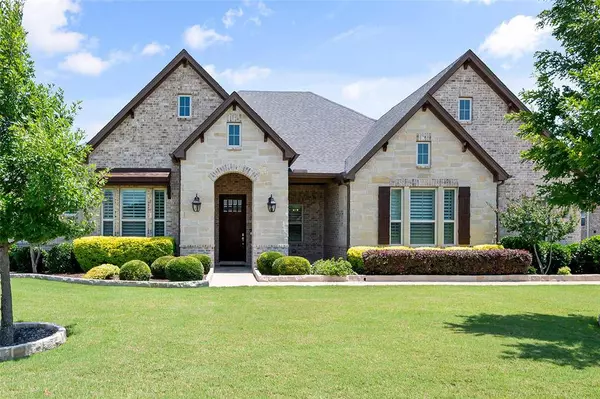 704 Prairie Timber Road, Burleson, TX 76028