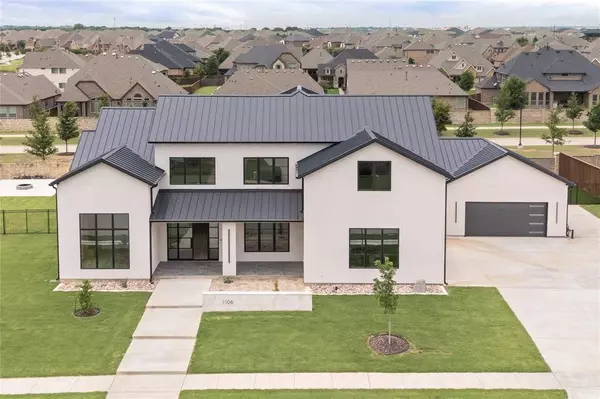 1106 Knoll Crest Drive, Mansfield, TX 76063