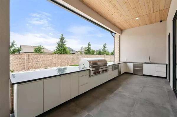 1106 Knoll Crest Drive, Mansfield, TX 76063