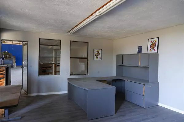 1360 S Main Street, Mansfield, TX 76063