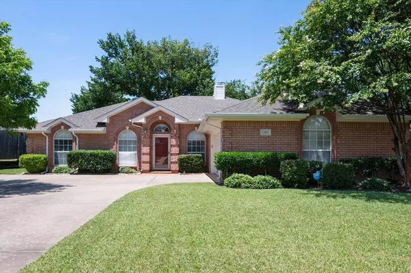 1263 Leanne Court, Kennedale, TX 76060