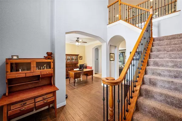 6501 Gehrig Circle, Burleson, TX 76028