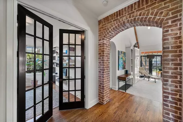 2112 Westchester Drive, Mansfield, TX 76063