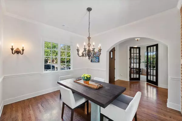 2112 Westchester Drive, Mansfield, TX 76063