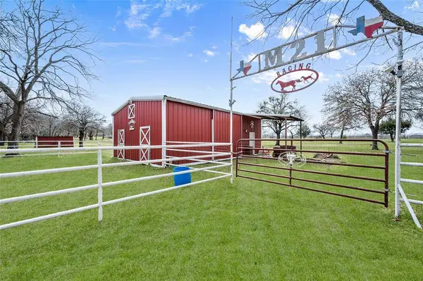 6501 Gehrig Circle, Burleson, TX 76028