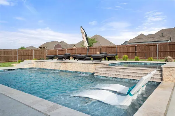 1202 Olive Drive, Mansfield, TX 76063