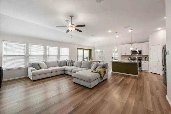 3905 Lombardy Drive, Venus, TX 76084