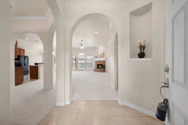 200 Arrowhead Drive, Burleson, TX 76028