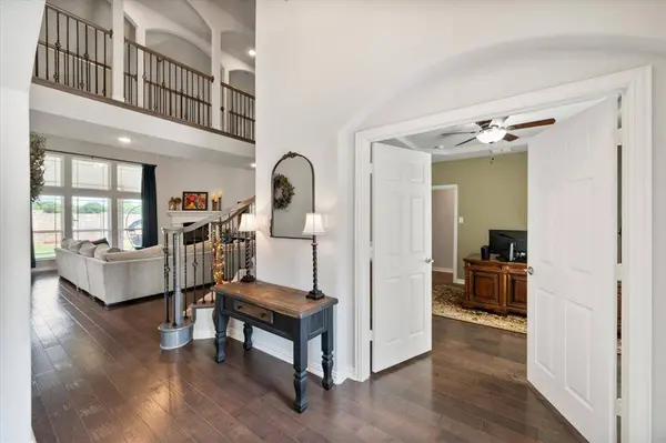 4401 De Bourgh Lane, Mansfield, TX 76063