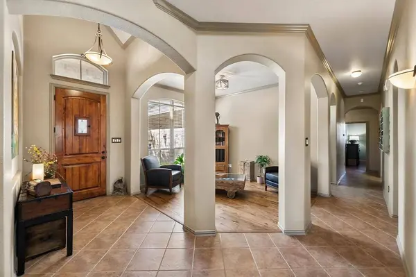 1100 Starleaf Drive, Mansfield, TX 76063